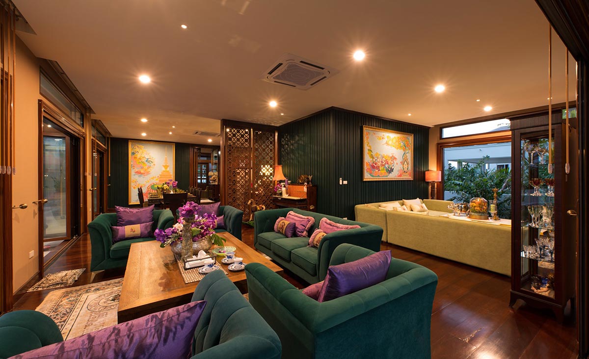 Elegant Villa on Sprawling Land in Chiang Mai