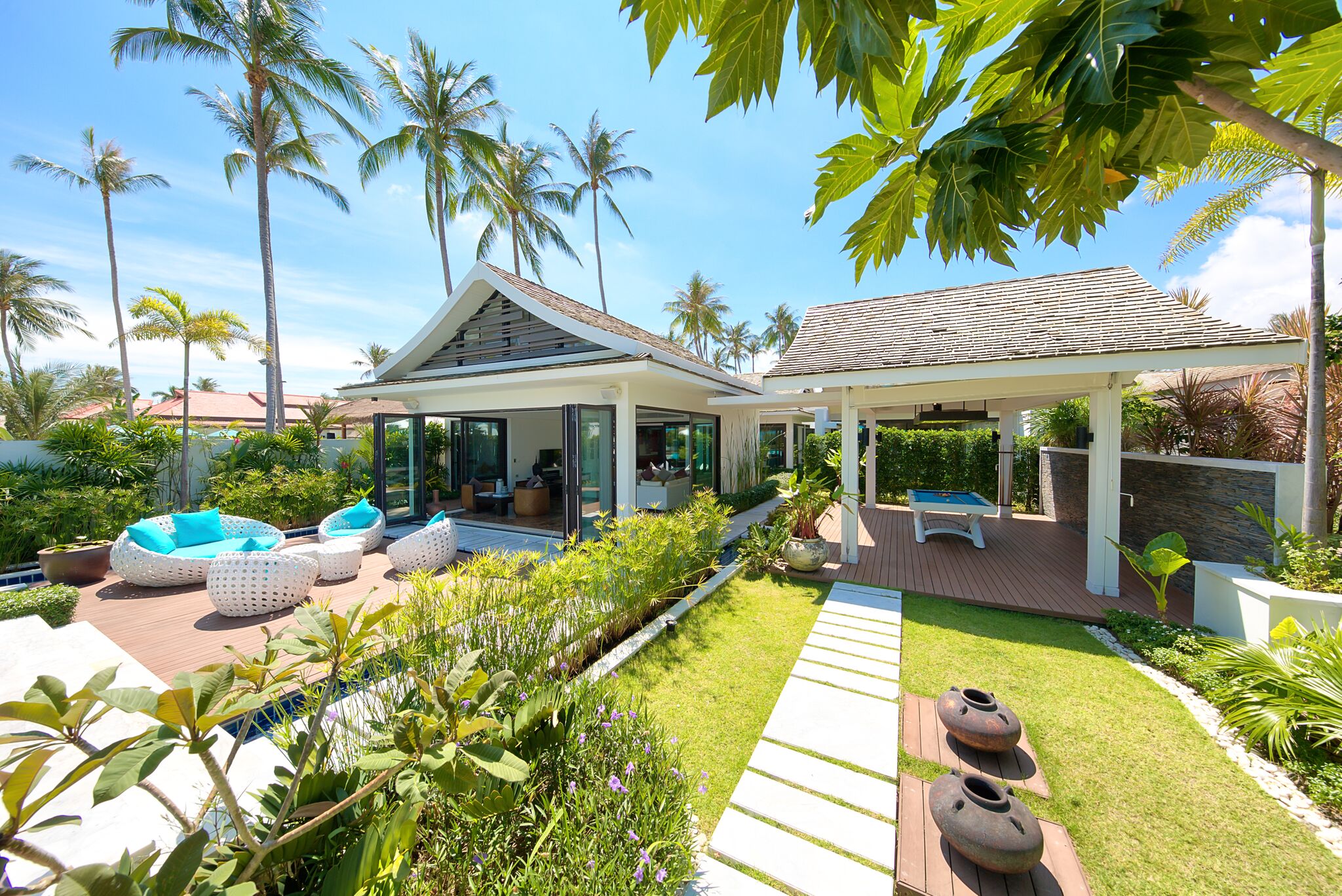 Stunning Beachfront Villa for Sale in Koh Samui