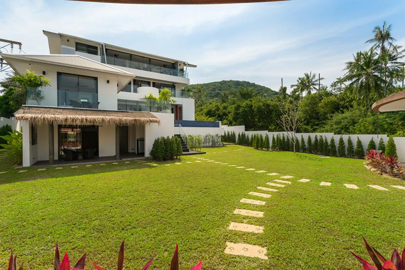 Extensive Koh Samui Sea View Villa