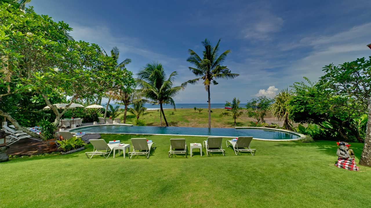 Beachfront Villa for Sale in Pererenan, Canggu