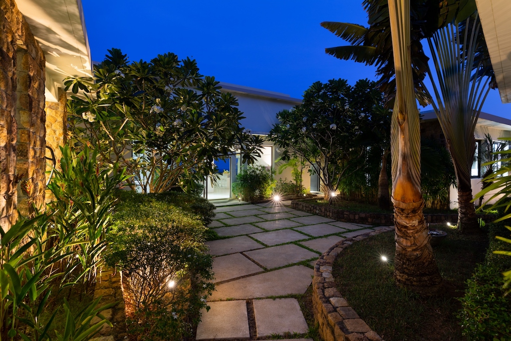 Opulent Koh Samui Villa With Stunning Views For Sale