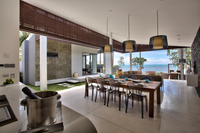 Contemporary 3 Bedroom Luxury Beach Villa