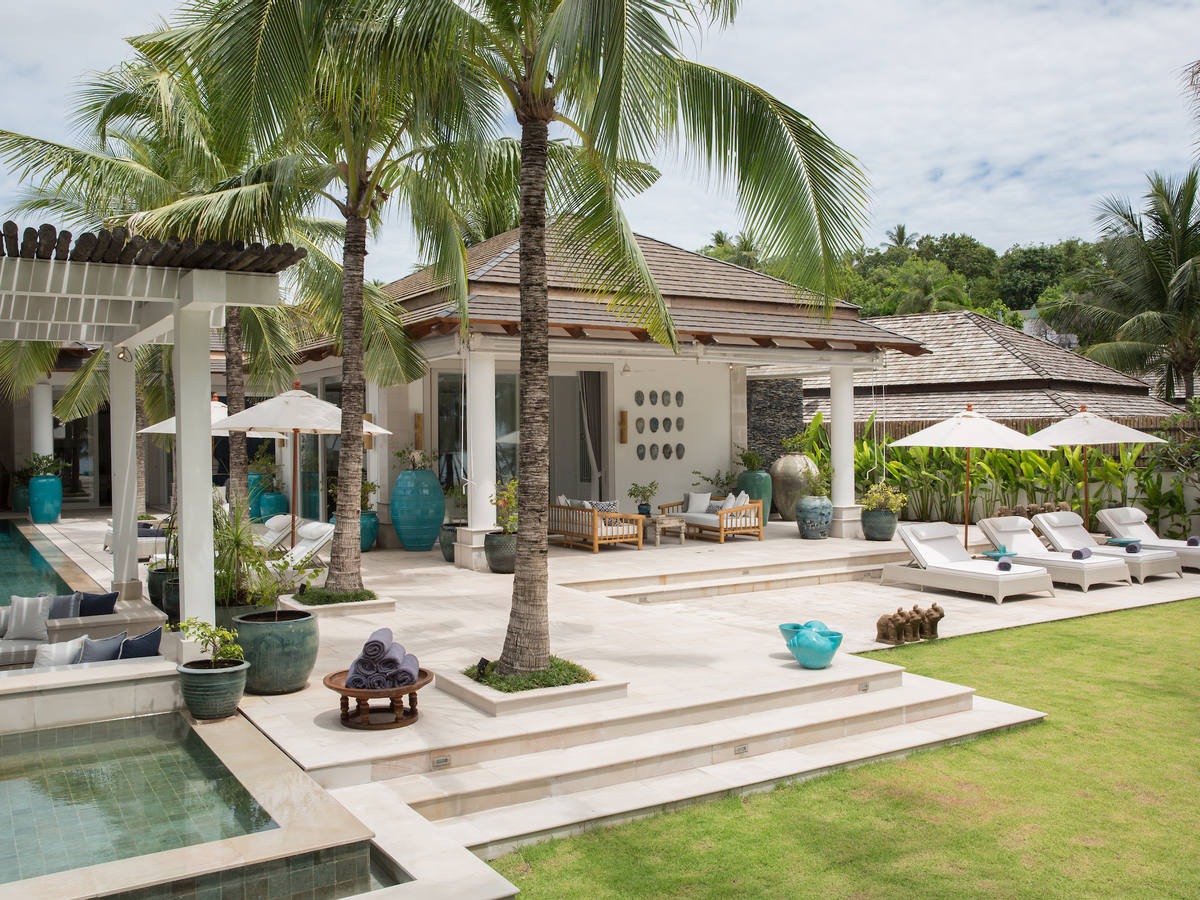 Rare Private Beachfront 5-Bedroom Villa with Garden