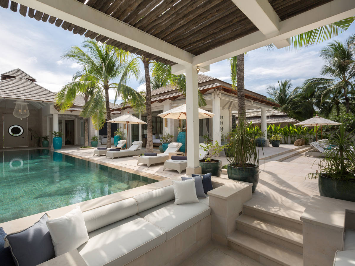 Rare Private Beachfront 5-Bedroom Villa with Garden