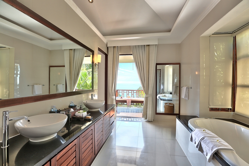 Luxury Sea Front Koh Samui Villa in Great Location