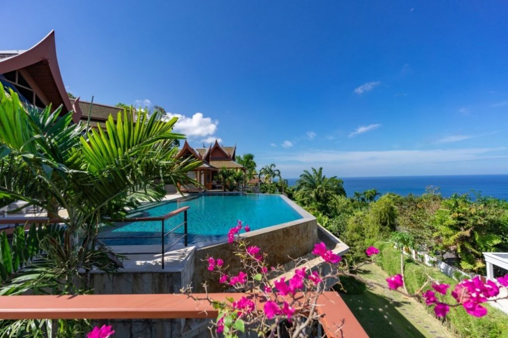 6-Bedroom Luxury Pool Villa in Phuket
