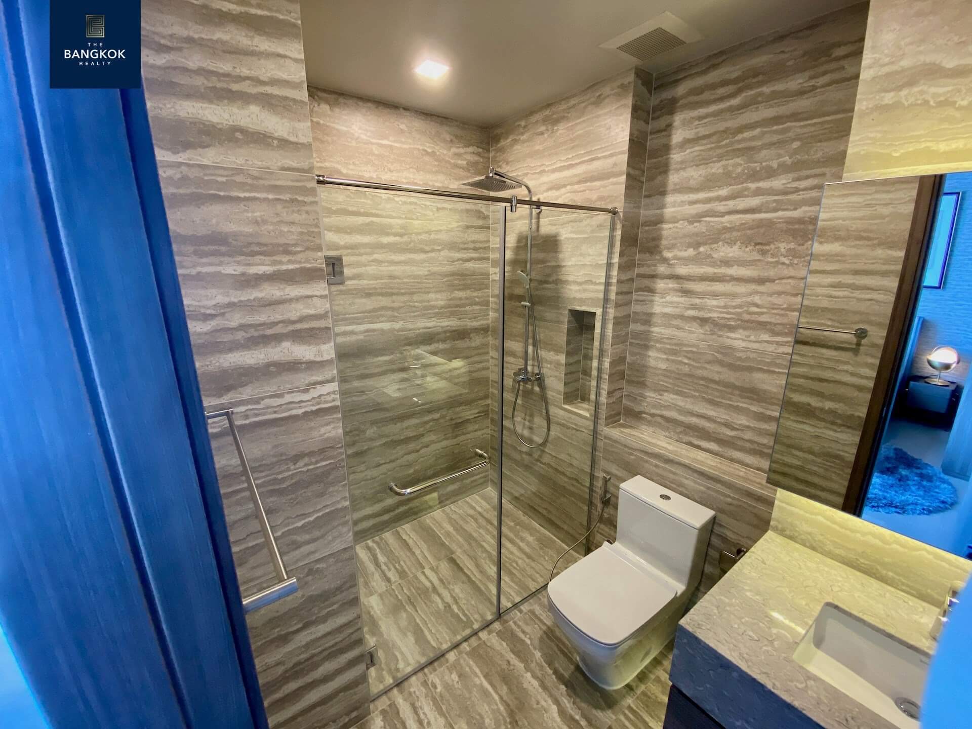 Posh 3-Bedroom Luxury Condo Unit on the 30th Floor of Celes Asoke